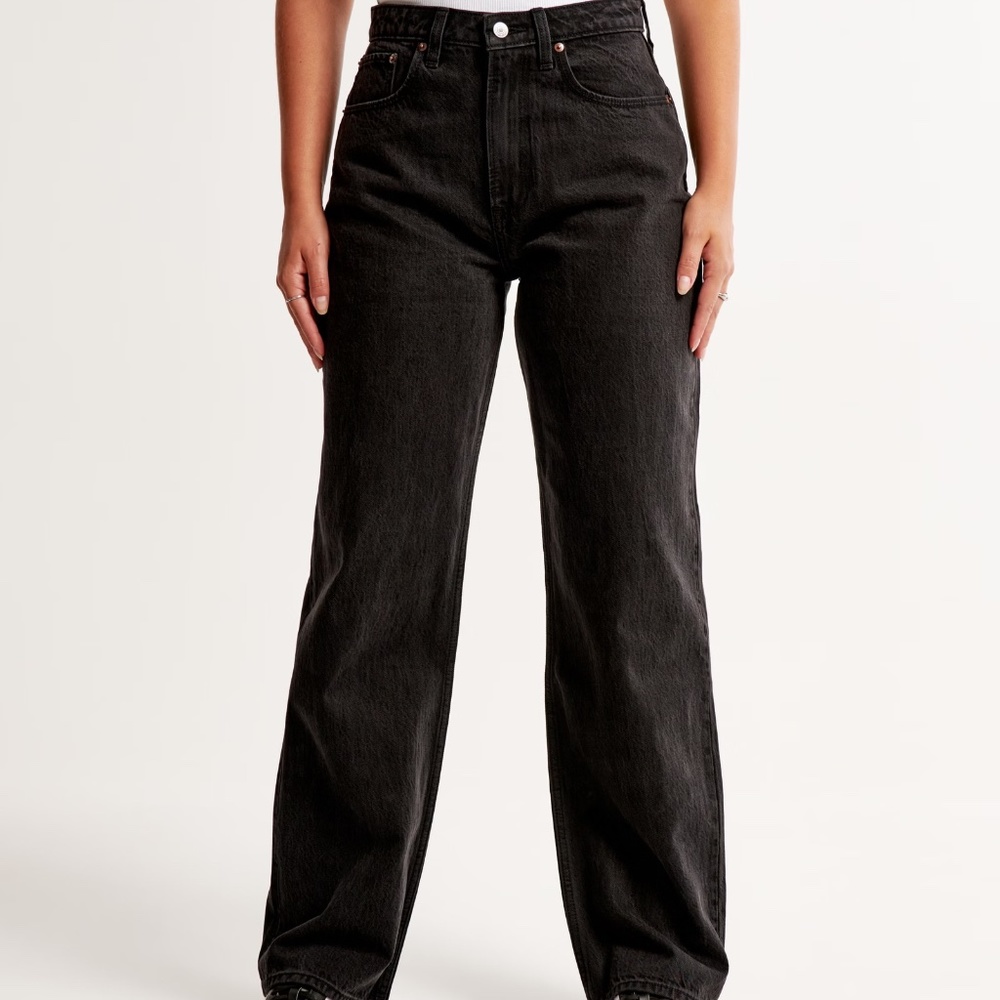 Abercrombie & Fitch Curve Love High Rise Loose Jean - Size 31 Regular Black NWT